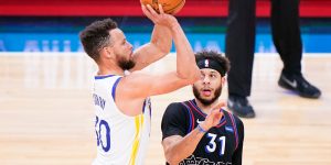 Curry 49 Warriors 76ers